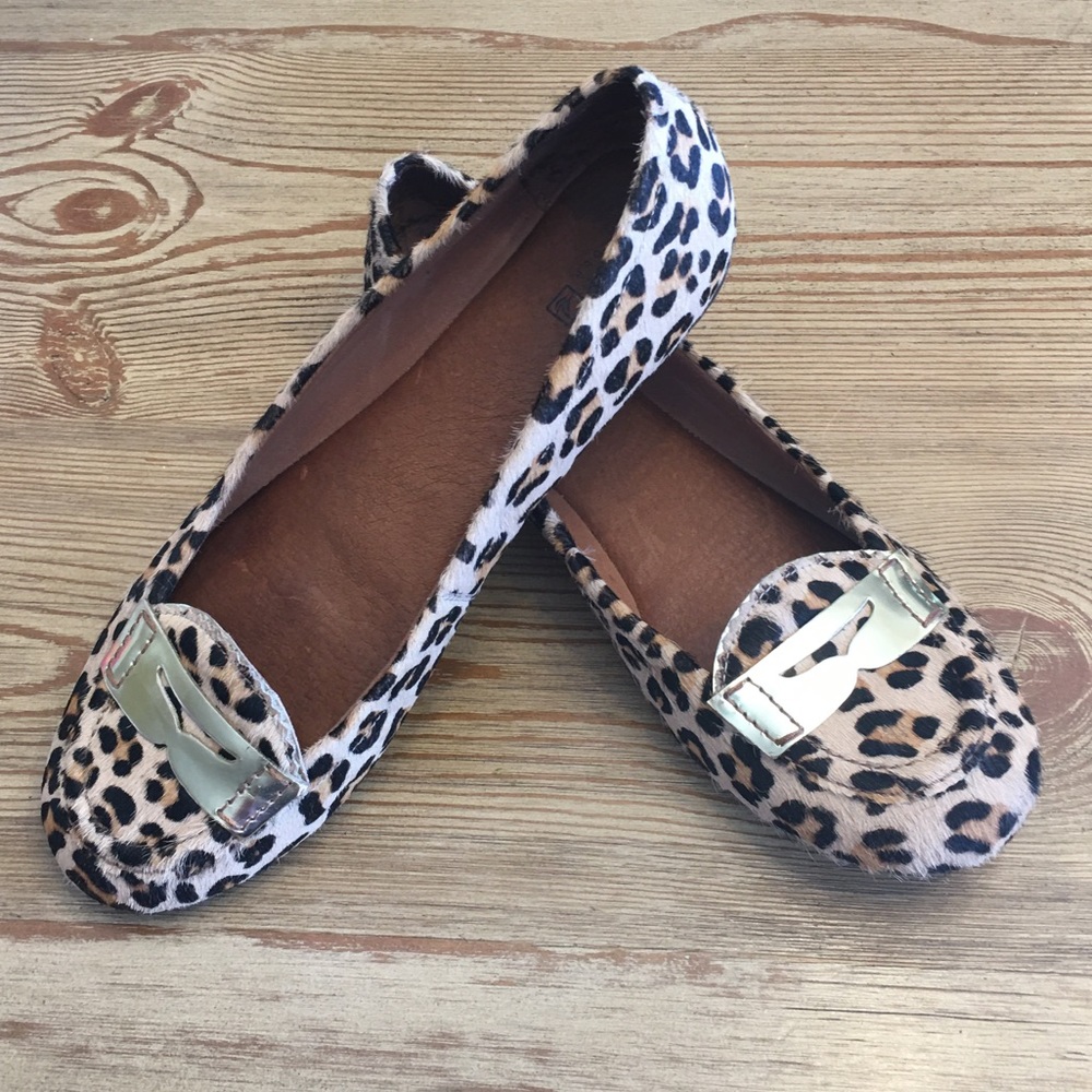 Sperry Leopard Flats
